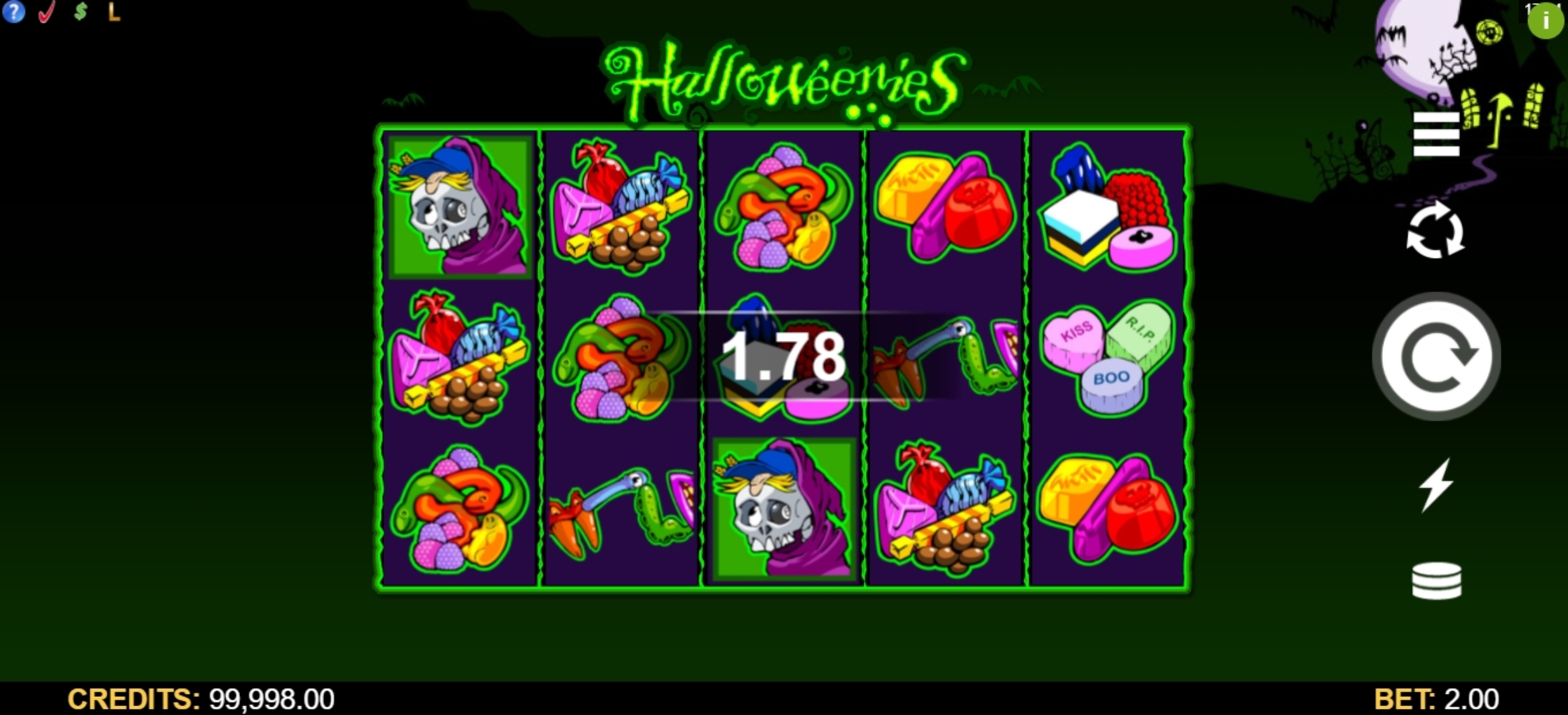 Win Money in Halloweenies Free Slot Game by Microgaming